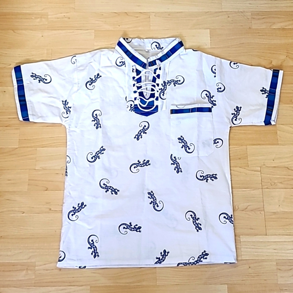 NWOT Short Sleeves Tie Up White Blue Lizard Shirt Size S
